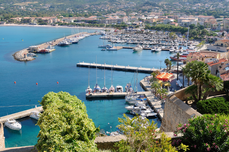 comment-organiser-votre-voyage-en-corse-en-ferry