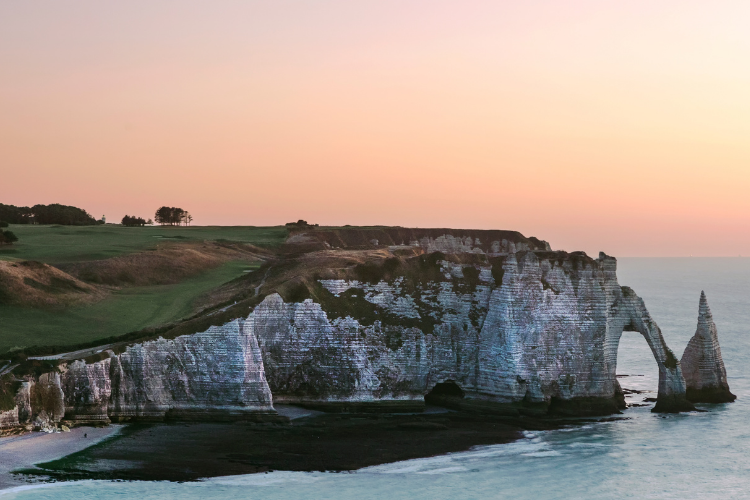 etretat-_-15-lieux-incontournables-a-visiter-et-activites-a-ne-pas-manquer