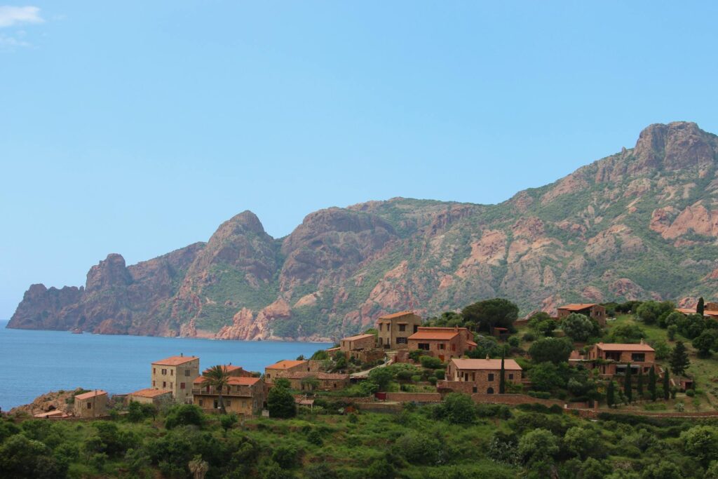 Entre Calanques et montagne corses